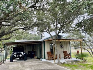 903 Ruby Allen St, Rockport, TX 78382