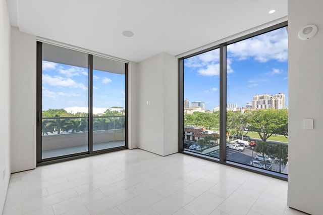 200 Arkona Court 401, West Palm Beach, FL 33401