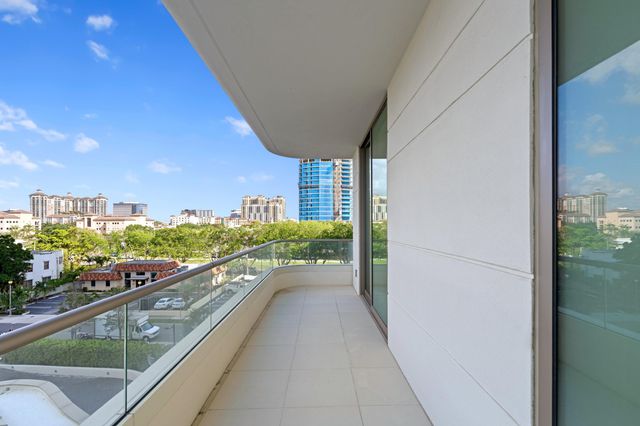 200 Arkona Court 401, West Palm Beach, FL 33401