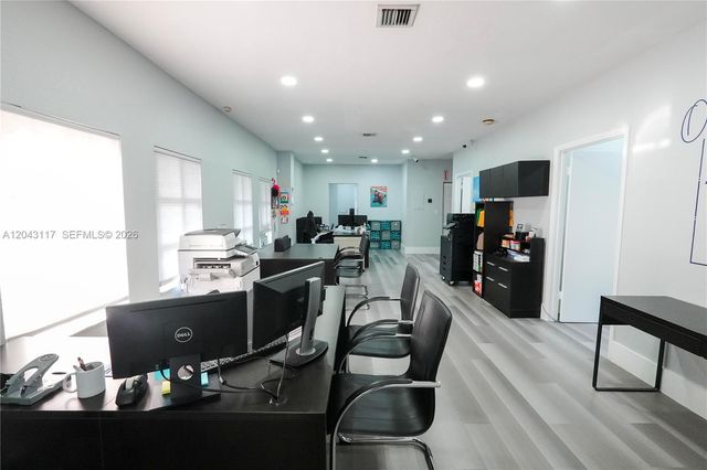 8125 SW 120th St, Pinecrest, FL 33156