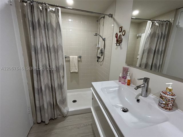 10130 Sunrise Lakes Blvd 207, Sunrise, FL 33322