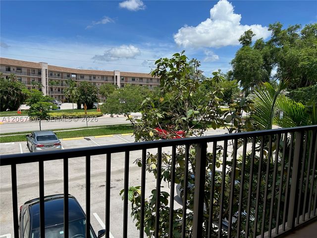10130 Sunrise Lakes Blvd 207, Sunrise, FL 33322