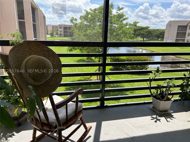 10130 Sunrise Lakes Blvd 207, Sunrise, FL 33322