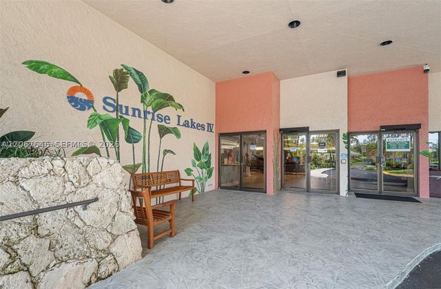 10130 Sunrise Lakes Blvd 207, Sunrise, FL 33322