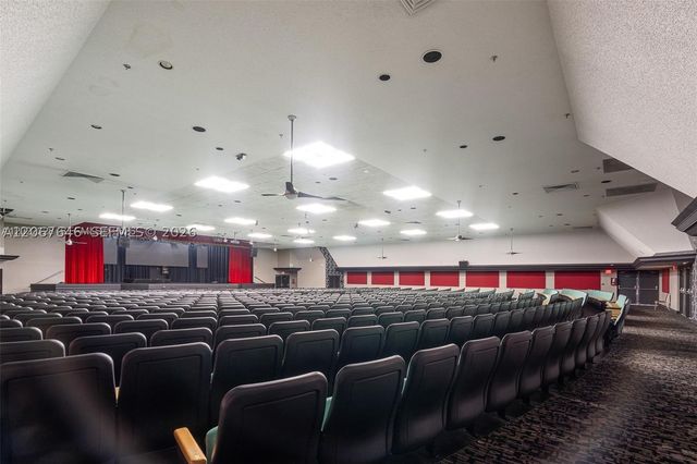 10130 Sunrise Lakes Blvd 207, Sunrise, FL 33322