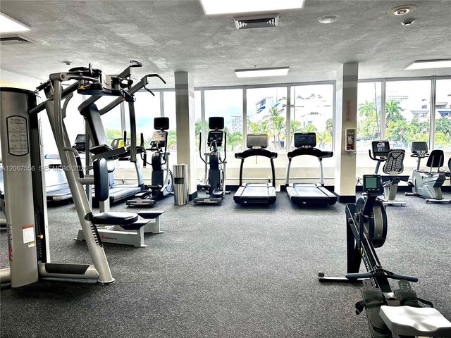 400 Kings Point Drive 714, Sunny Isles Beach, FL 33160