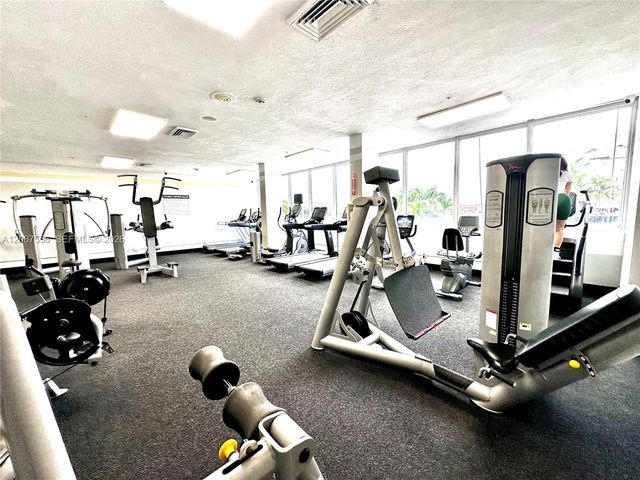 400 Kings Point Drive 714, Sunny Isles Beach, FL 33160