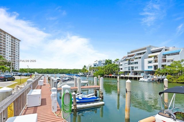 400 Kings Point Drive 714, Sunny Isles Beach, FL 33160