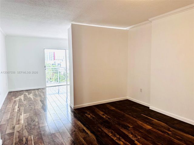 400 Kings Point Drive 714, Sunny Isles Beach, FL 33160