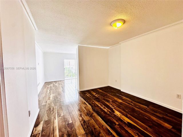 400 Kings Point Drive 714, Sunny Isles Beach, FL 33160