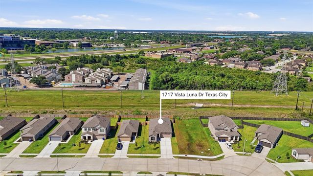 1717 Vista Luna Drive, Texas City, TX 77591