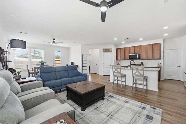 1717 Vista Luna Drive, Texas City, TX 77591