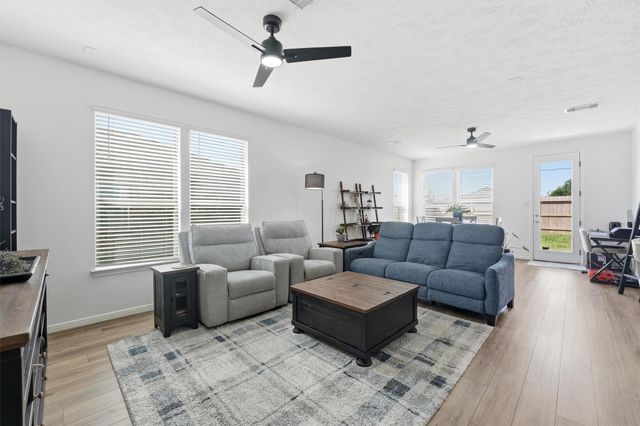 1717 Vista Luna Drive, Texas City, TX 77591