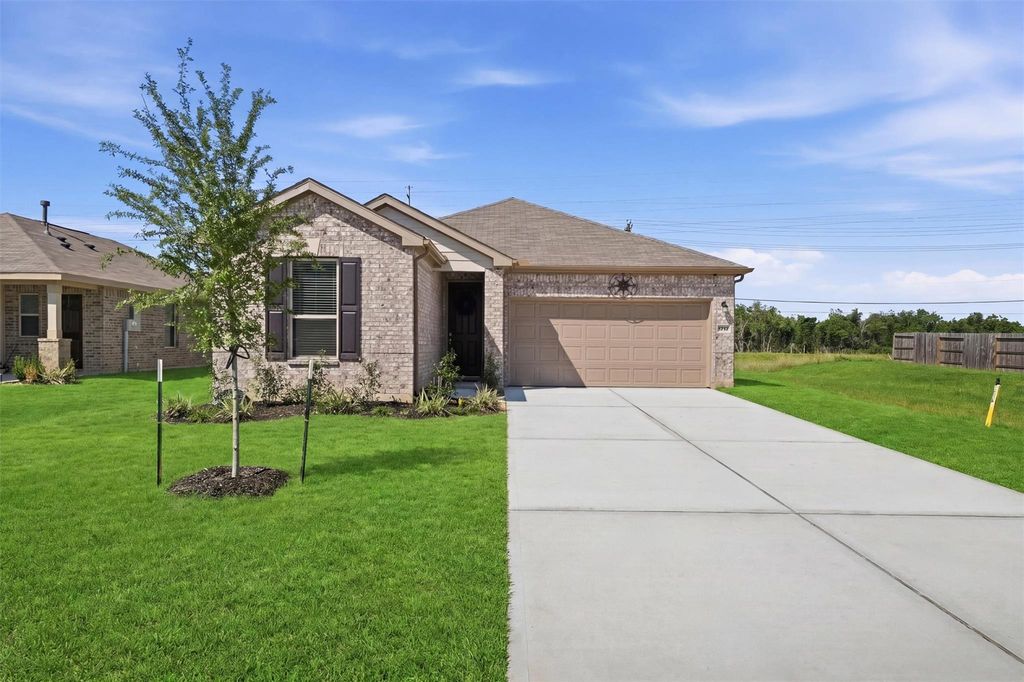 1717 Vista Luna Drive, Texas City, TX 77591