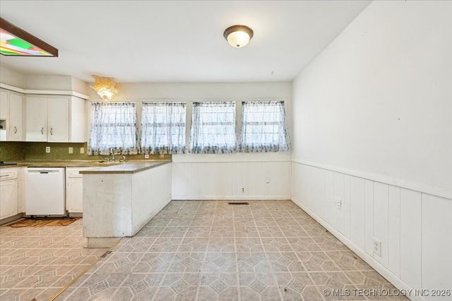 1634 S 107th East Avenue, Tulsa, OK 74128