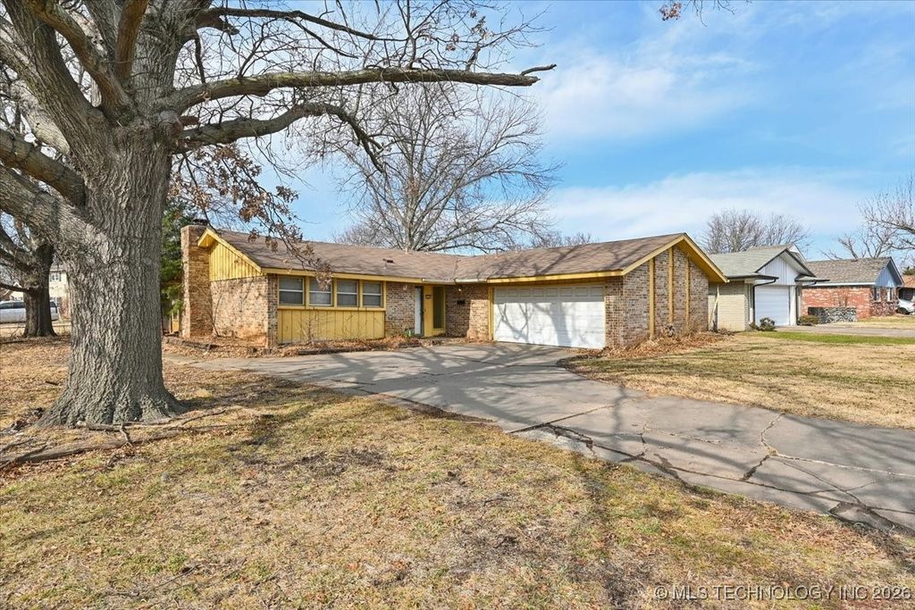 1634 S 107th East Avenue, Tulsa, OK 74128