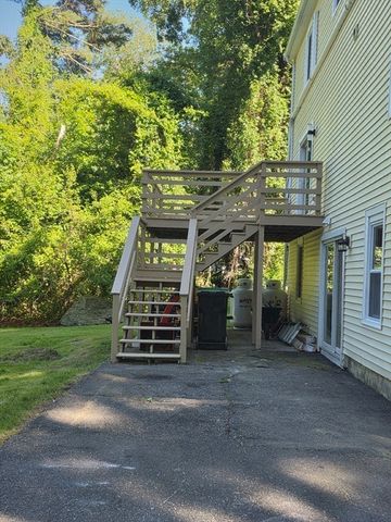 46 Old Powder House Rd, Lakeville, MA 02347