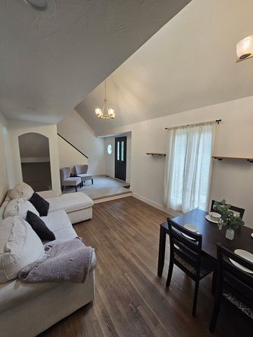 46 Old Powder House Rd, Lakeville, MA 02347