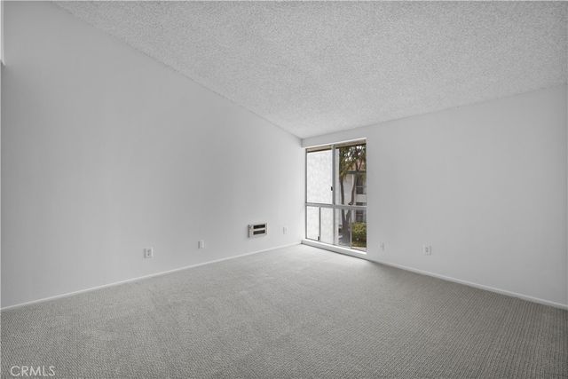 902 Camino Real 207, Redondo Beach, CA 90277