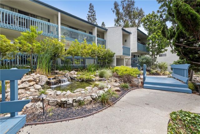 902 Camino Real 207, Redondo Beach, CA 90277