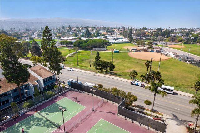 902 Camino Real 207, Redondo Beach, CA 90277