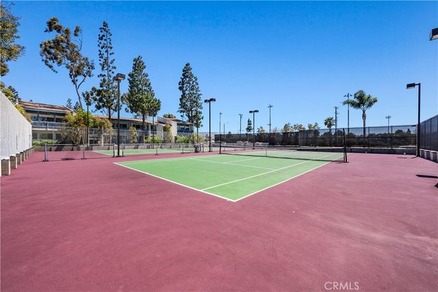 902 Camino Real 207, Redondo Beach, CA 90277