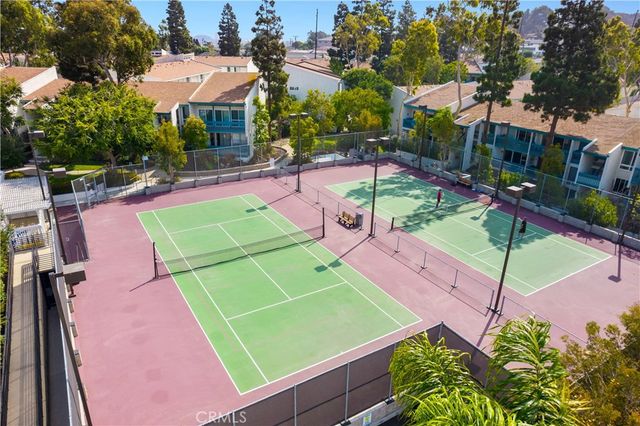 902 Camino Real 207, Redondo Beach, CA 90277