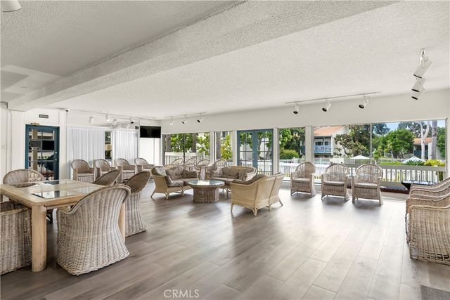 902 Camino Real 207, Redondo Beach, CA 90277