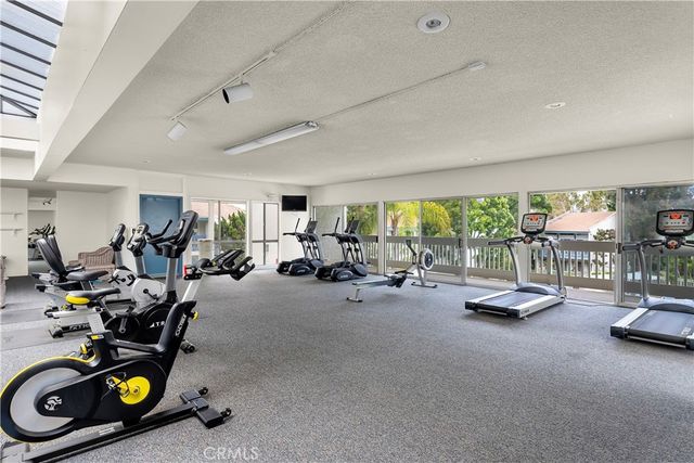 902 Camino Real 207, Redondo Beach, CA 90277