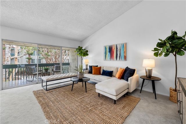 902 Camino Real 207, Redondo Beach, CA 90277