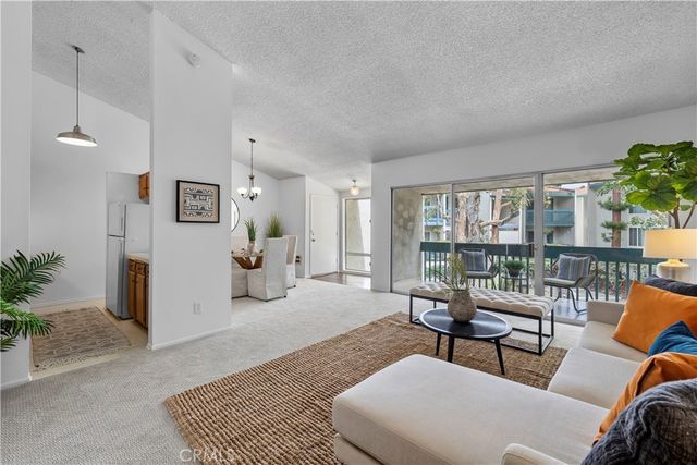 902 Camino Real 207, Redondo Beach, CA 90277