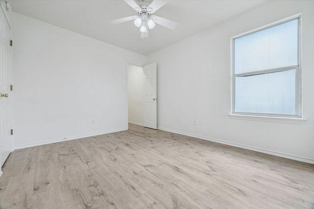 110 Rinehardt ST, Hutto, TX 78634
