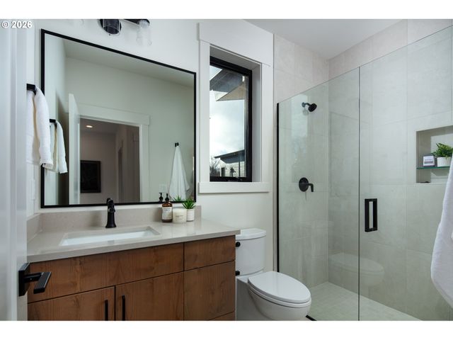 1110 Rock Creek Rd, Hood River, OR 97031