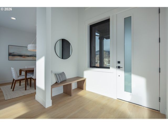 1110 Rock Creek Rd, Hood River, OR 97031