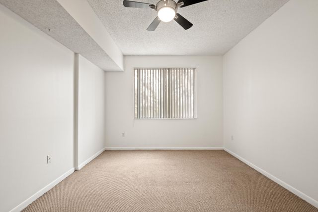 6960 SW 39th E205, Davie, FL 33314