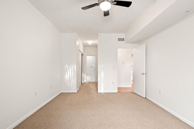 6960 SW 39th E205, Davie, FL 33314