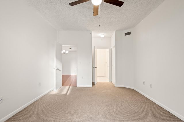 6960 SW 39th E205, Davie, FL 33314