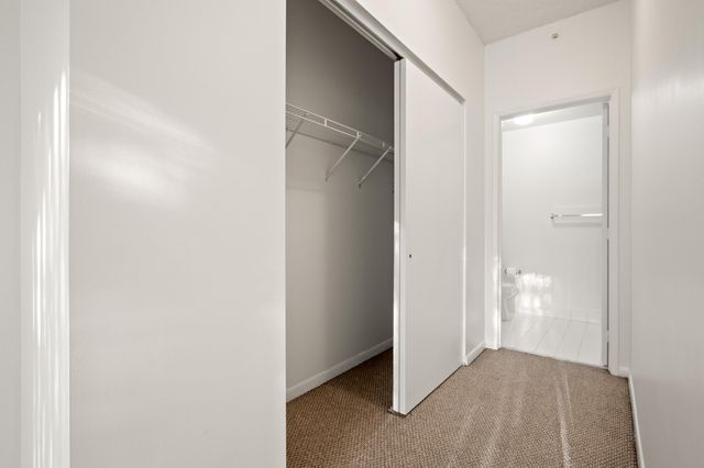 6960 SW 39th E205, Davie, FL 33314