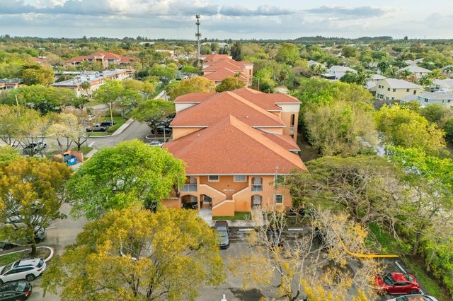 6960 SW 39th E205, Davie, FL 33314