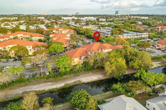 6960 SW 39th E205, Davie, FL 33314