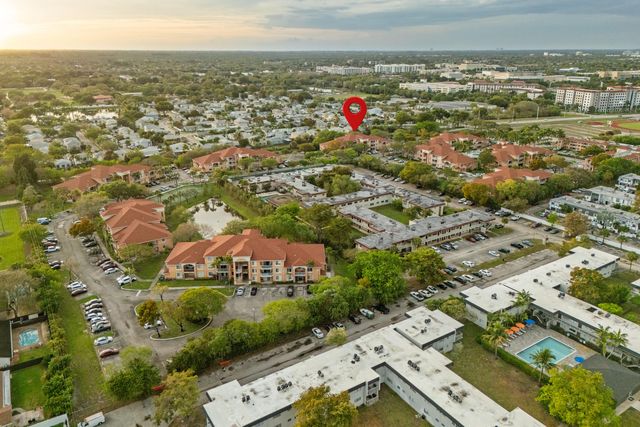 6960 SW 39th E205, Davie, FL 33314