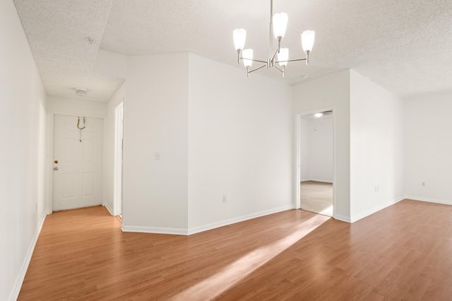 6960 SW 39th E205, Davie, FL 33314