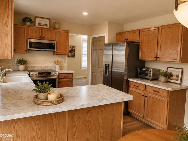 40135 Streamwood Court, Sterling Heights, MI 48310