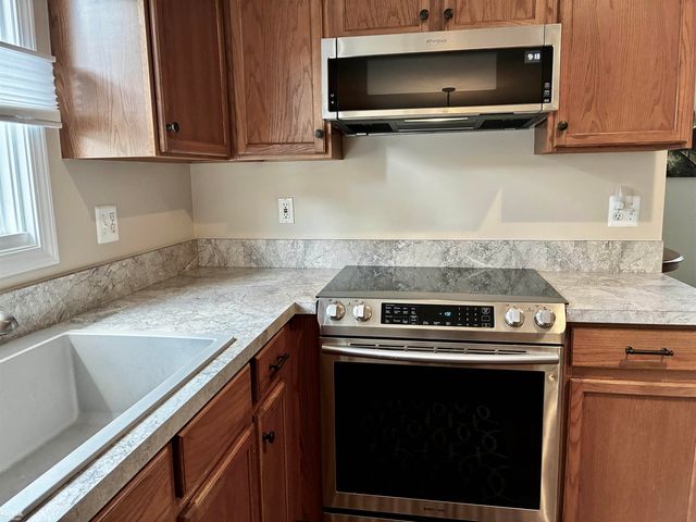 40135 Streamwood Court, Sterling Heights, MI 48310