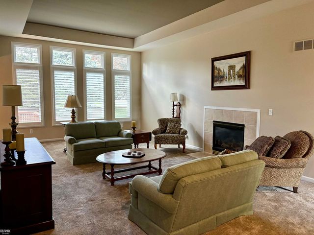 40135 Streamwood Court, Sterling Heights, MI 48310