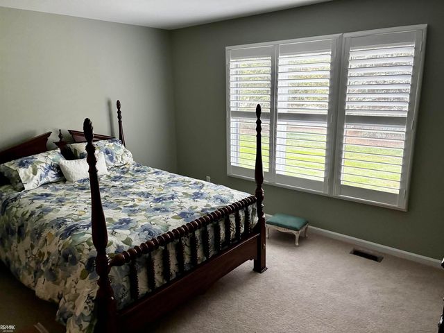 40135 Streamwood Court, Sterling Heights, MI 48310