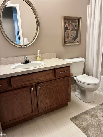 40135 Streamwood Court, Sterling Heights, MI 48310