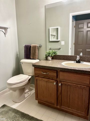 40135 Streamwood Court, Sterling Heights, MI 48310