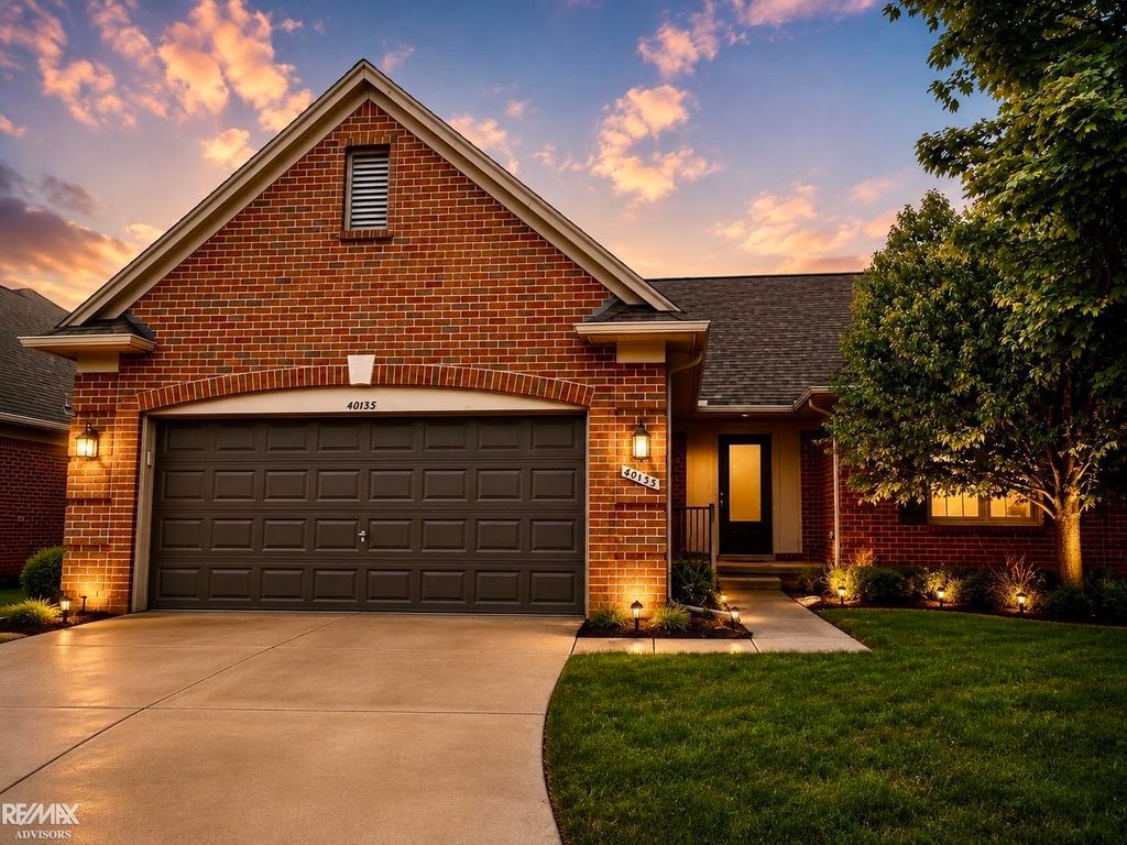 40135 Streamwood Court, Sterling Heights, MI 48310