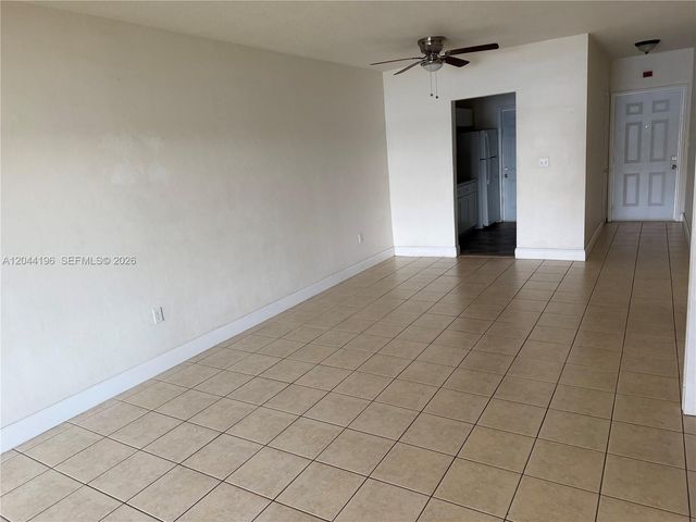 19001 NE 2nd Ave 1404, Miami, FL 33179